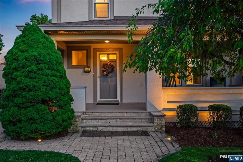 303 Highland Avenue - Photo 3