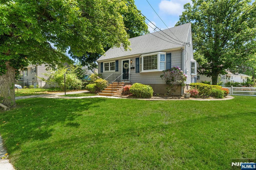 5 Oakwood Terrace - Photo 1