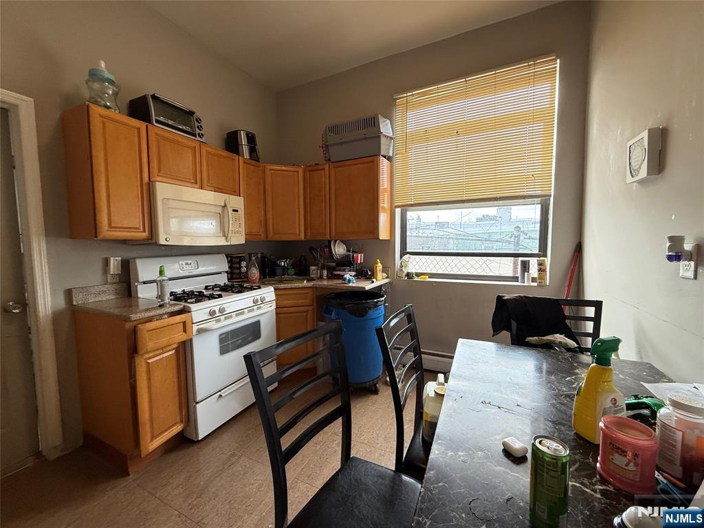 811 30th Street — photo 31