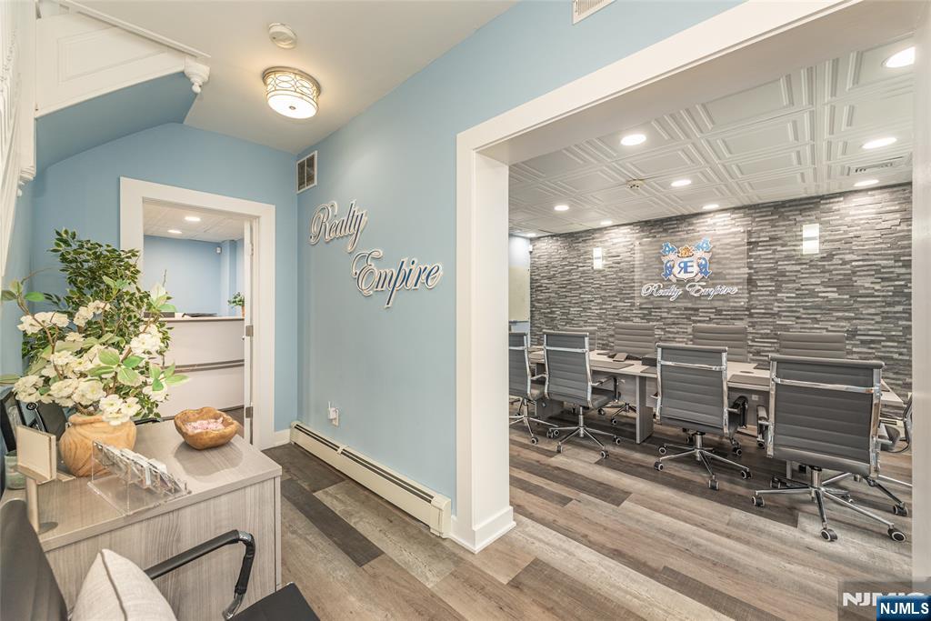 414 Clifton Avenue — photo 11