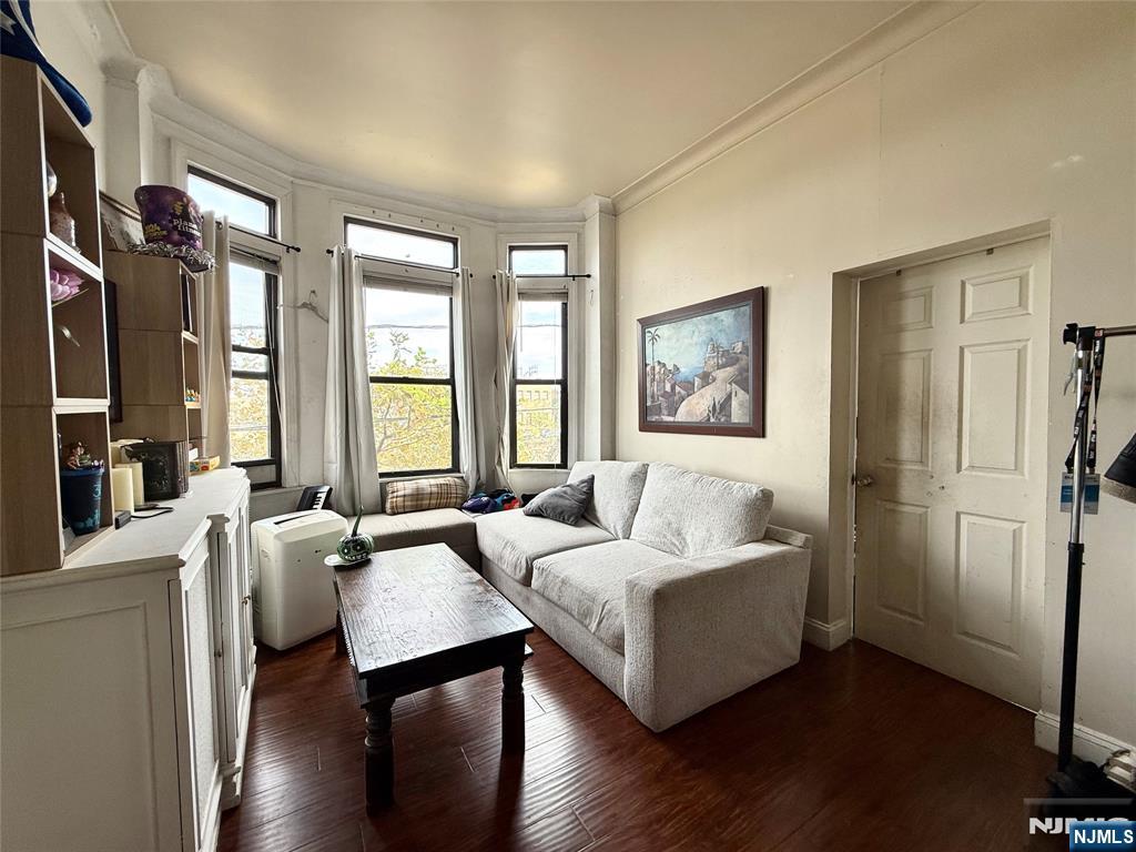 811 30th Street - Photo 3