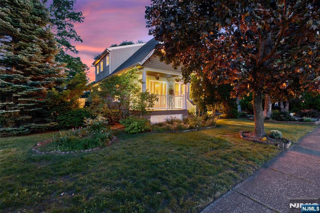 13-07 Willow St, Fair Lawn, NJ 07410