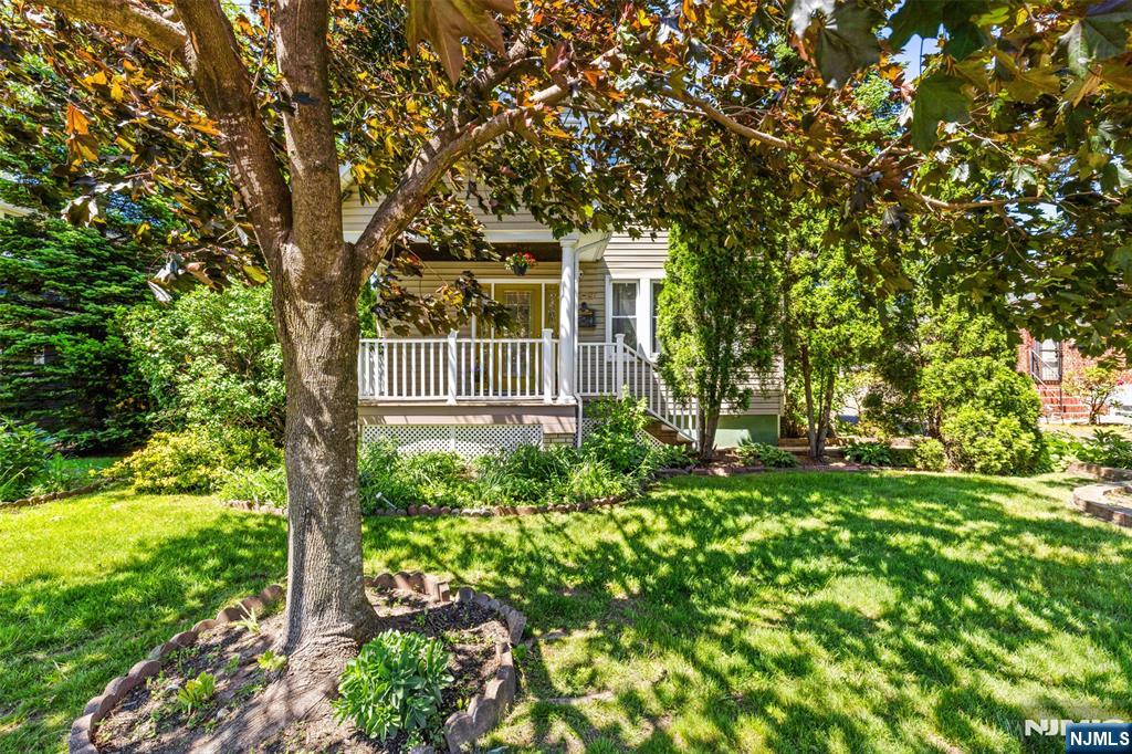 13-07 Willow St, Fair Lawn, NJ 07410