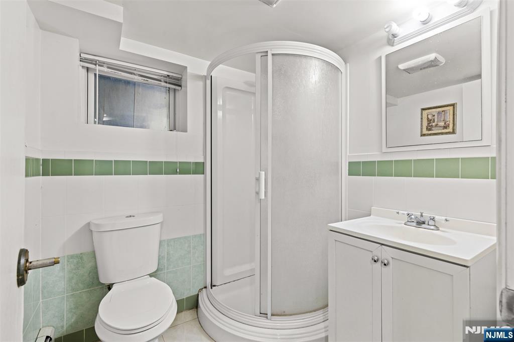 13-07 Willow Street, Fair Lawn, NJ 07410 Listing Photo  29