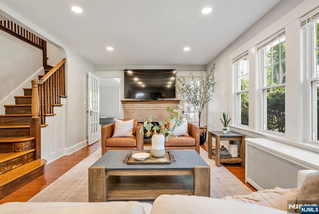 552 Hillcrest Road - Photo 4