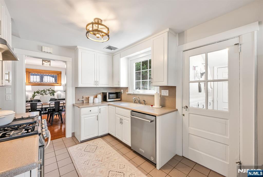 Newer Stainless Steel Appliances