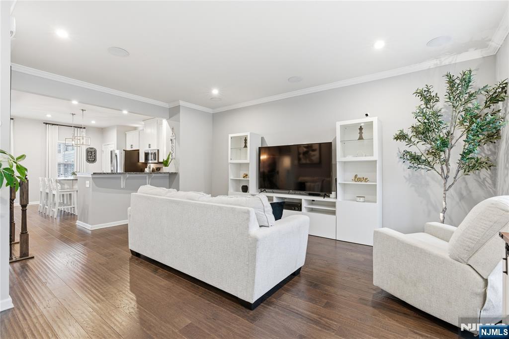 706 Bayside Court - Photo 5