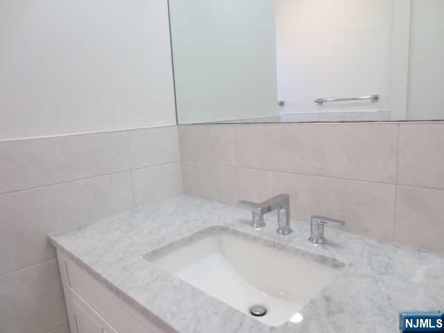 427 Westview, #A, Fort Lee, NJ 07024 Listing Photo  10
