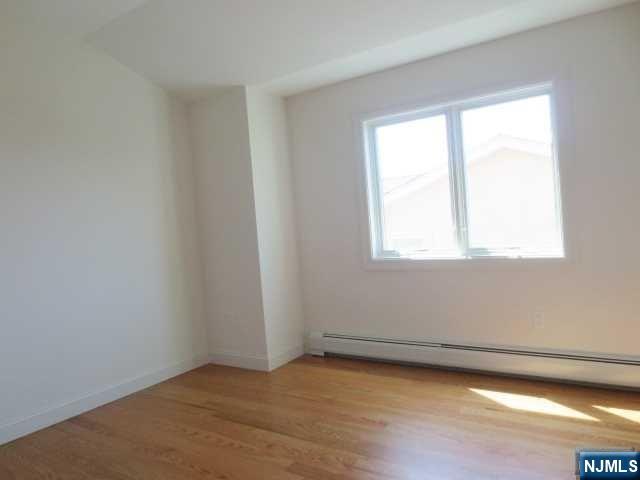 427 Westview, #A, Fort Lee, NJ 07024 Listing Photo  15