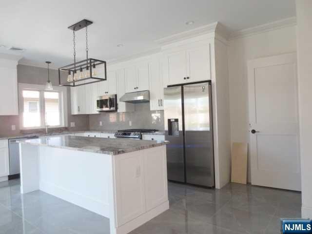 427 Westview, #A, Fort Lee, NJ 07024 Listing Photo  7