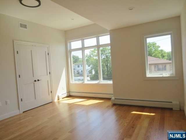 427 Westview, #A, Fort Lee, NJ 07024 Listing Photo  9