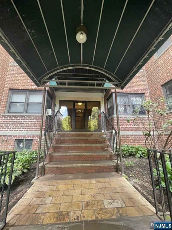 2329 Hudson Terrace C 9 - Photo 3