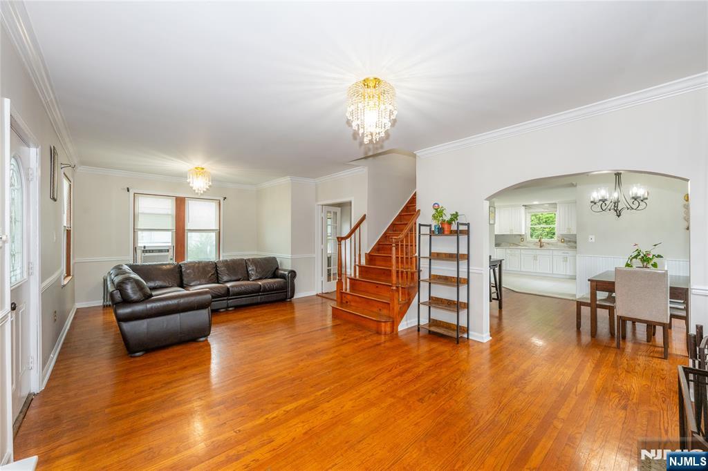 1022 Ringwood Avenue - Photo 1