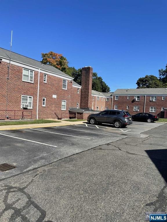 courtyard parking