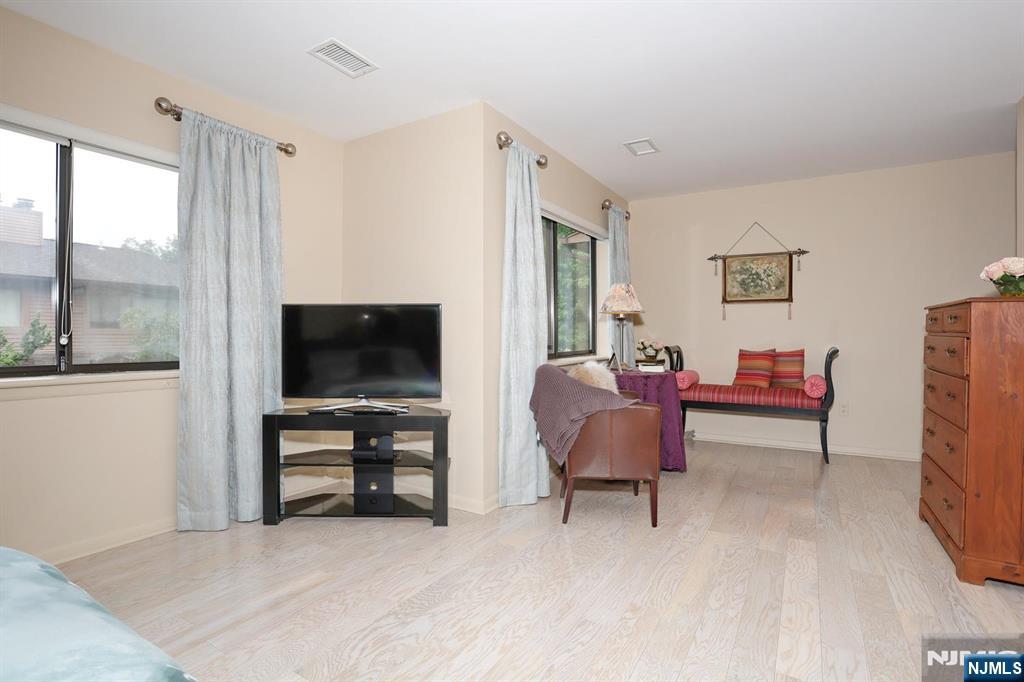 164 Winchester Court, Twp of Washington, NJ 07676 Listing Photo  20
