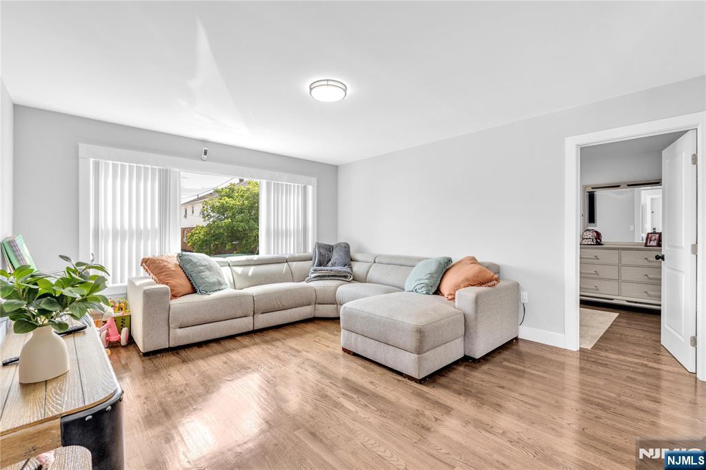 26 Arlington Boulevard - Photo 4
