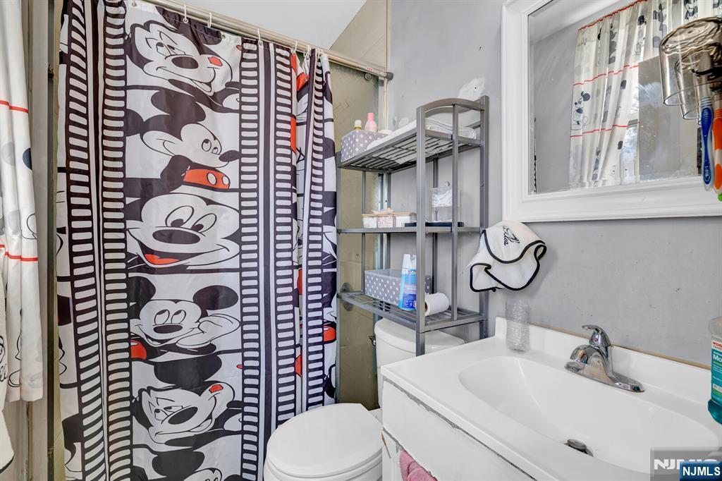513 11th Street - Photo 8