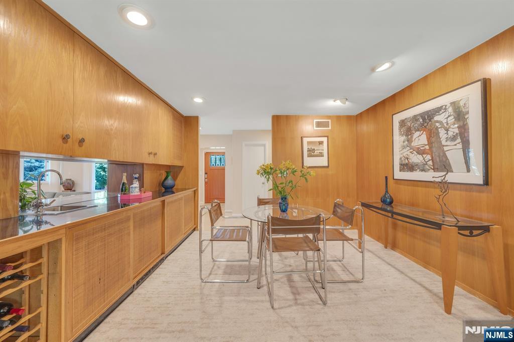 mad man era wet bar