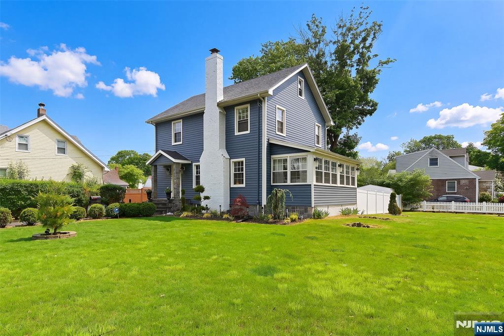 Homes for sale in New Milford, NJ | 475 Albert Pl, New Milford, NJ 07646 | MLS# 26018913