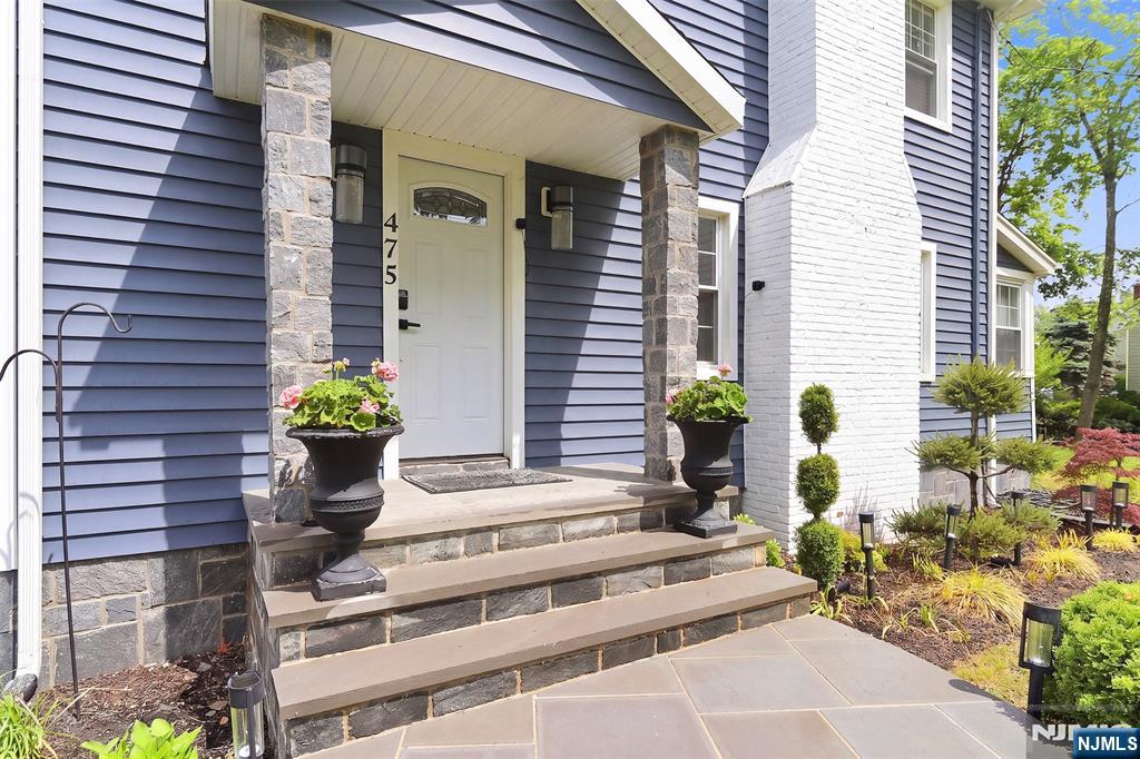 Homes for sale in New Milford, NJ | 475 Albert Pl, New Milford, NJ 07646 | MLS# 26018913