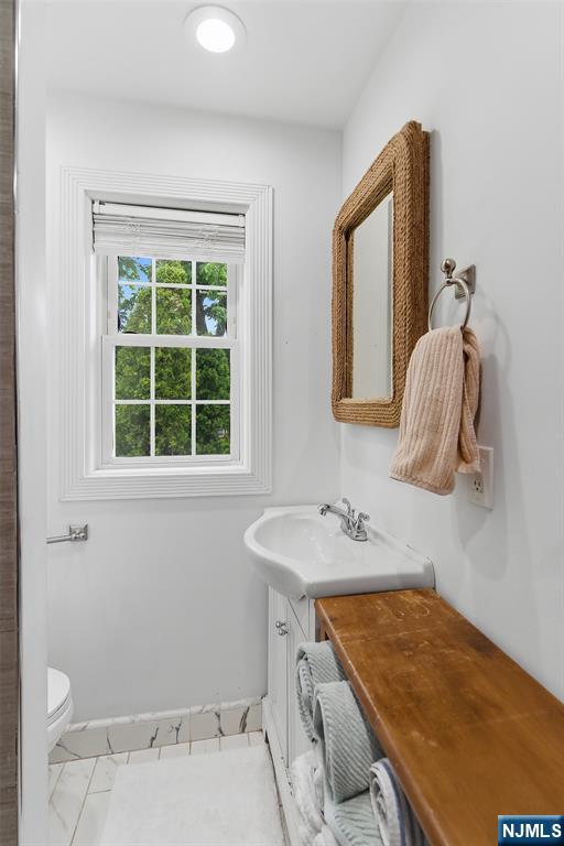 475 Albert Place, New Milford, NJ 07646 Listing Photo  21