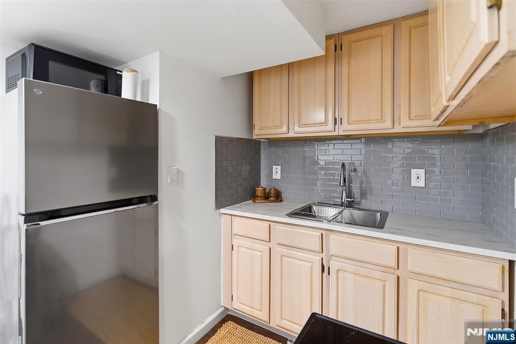 475 Albert Place, New Milford, NJ 07646 Listing Photo  25