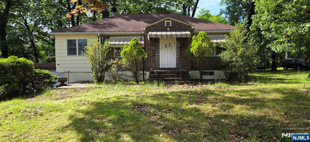 Homes for sale in North Haledon, NJ | 455 Manchester Ave, North Haledon, NJ 07508 | MLS# 26018915