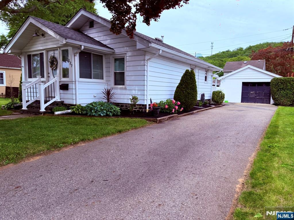 127 Jackson Street - Photo 4