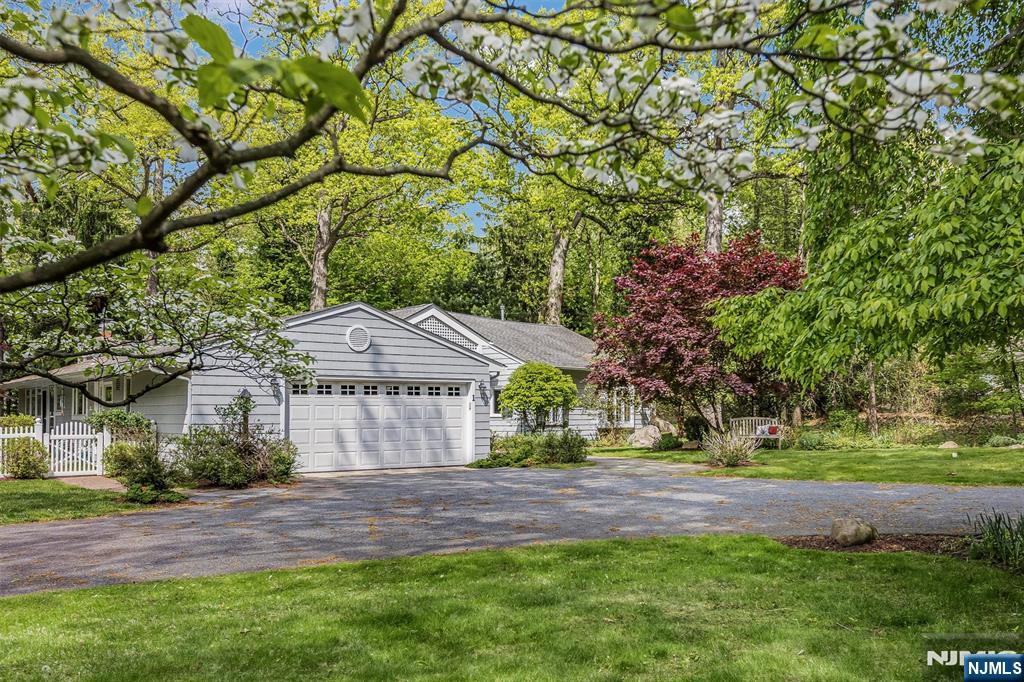 1 Hickory Lane — photo 7