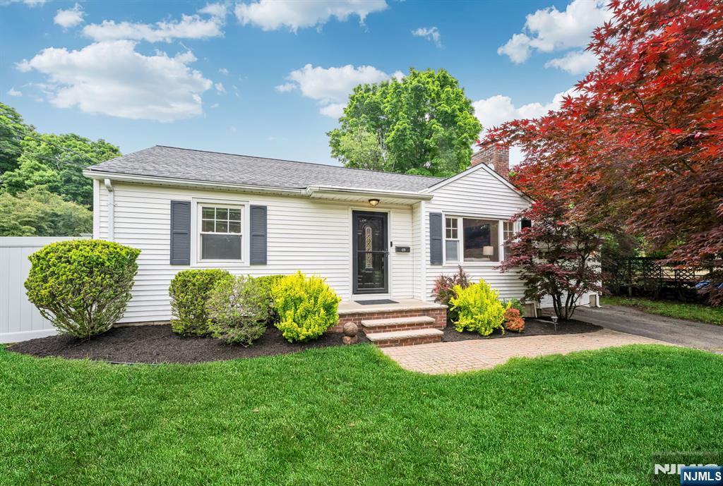 419 Wyckoff Avenue - Photo 1