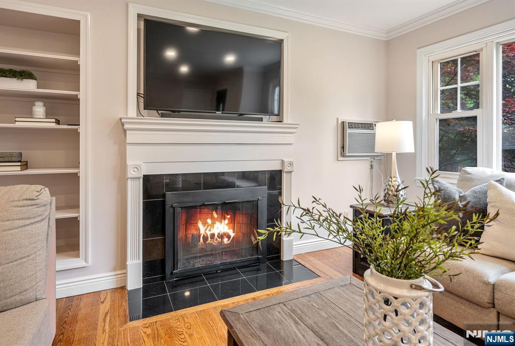 419 Wyckoff Avenue - Photo 5