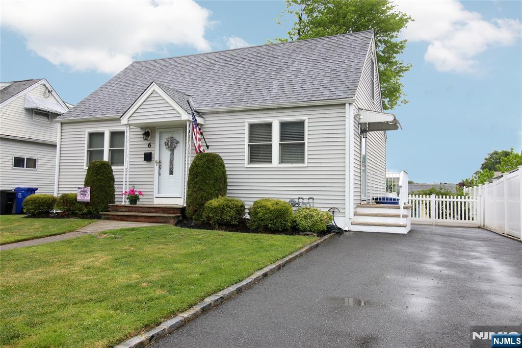 Homes for sale in Totowa, NJ | 6 Knollwood Rd, Totowa, NJ 07512 | MLS# 26018925