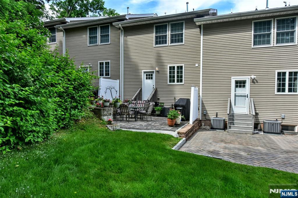 451 Springfield Ave #111, Hasbrouck Heights, NJ 07604