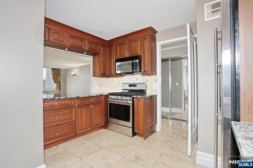 200 Old Palisade Road #15C