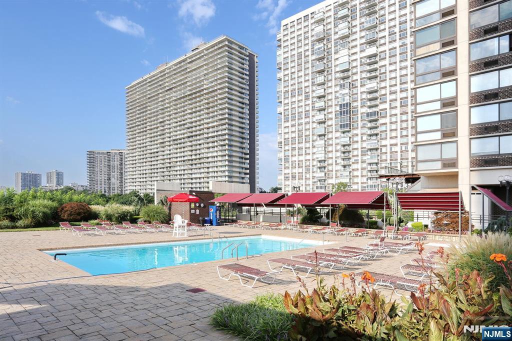 200 Old Palisade Road #15C