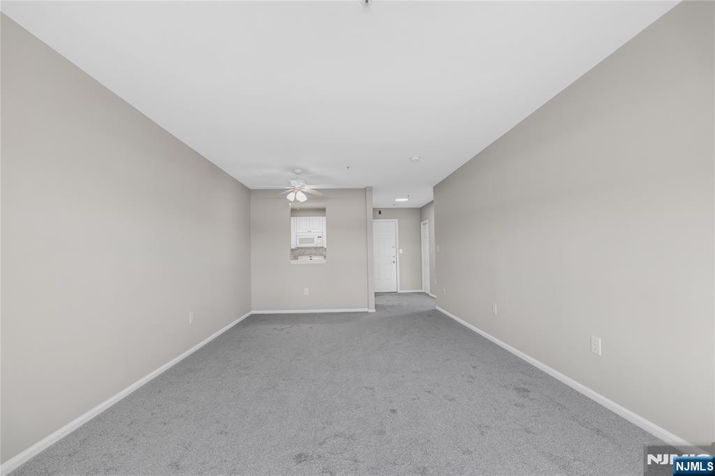 905 River Road 327 - Photo 5