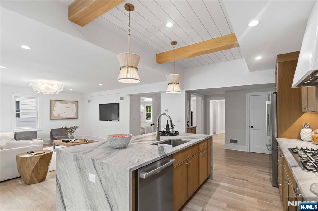 61 Surrey Lane — photo 15