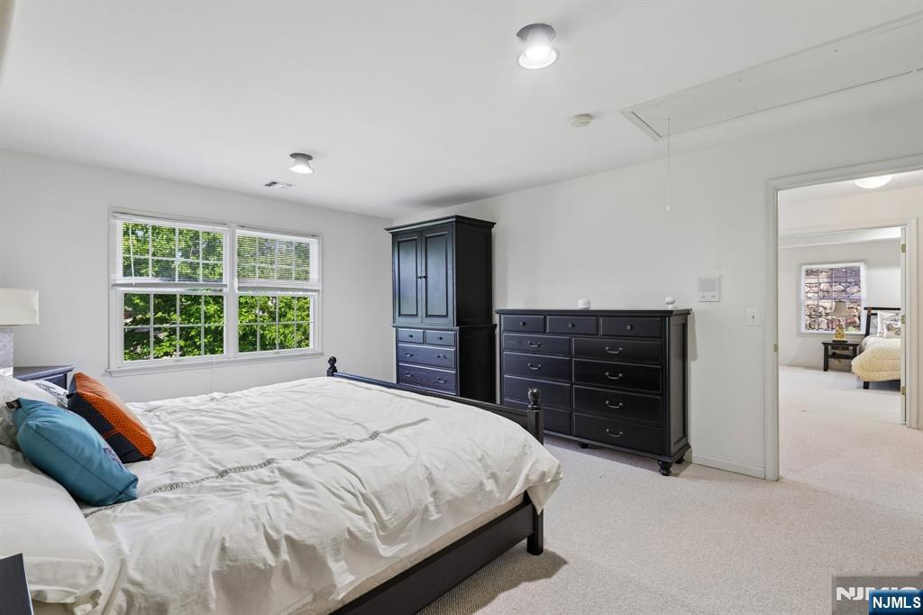 8 Pring Court — photo 27