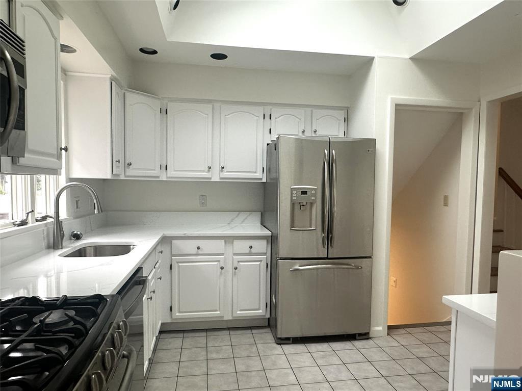 136 Grand Street - Photo 4