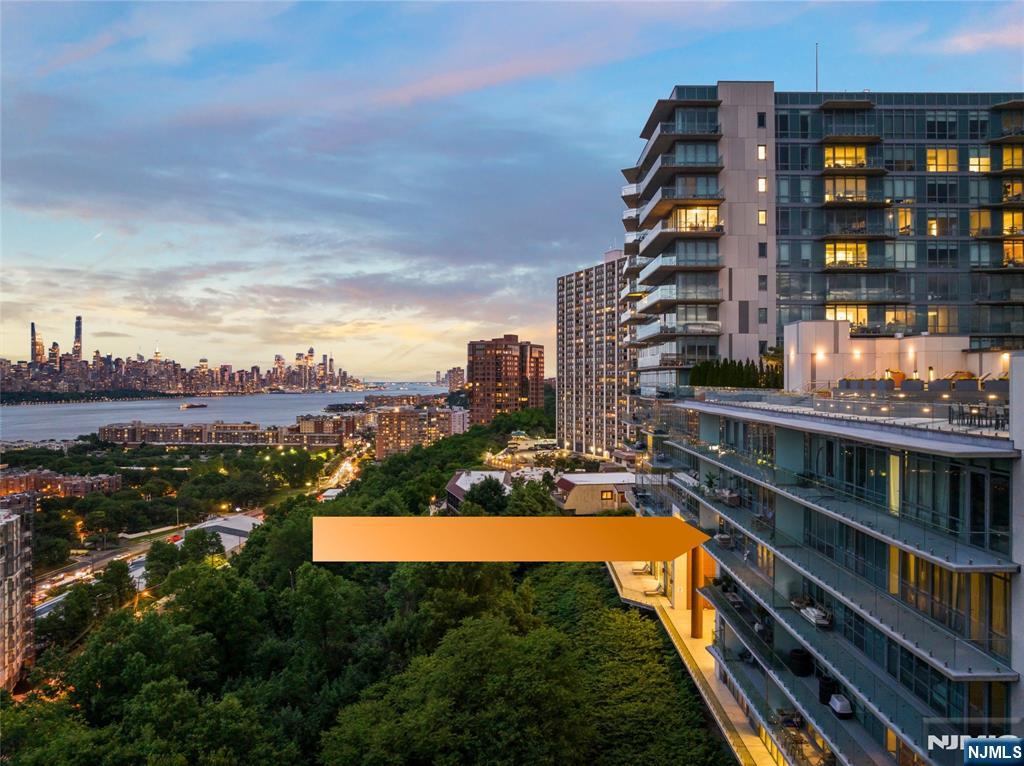 320 Adolphus Ave #319, Cliffside Park, NJ 07010