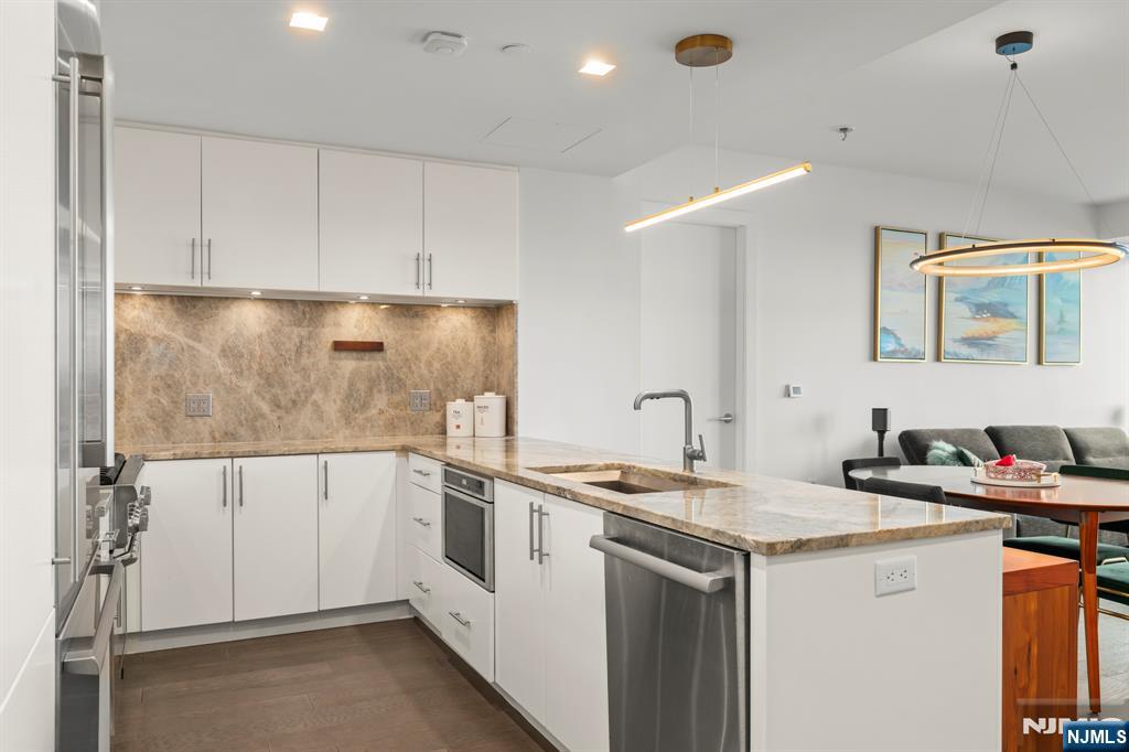 320 Adolphus Avenue #319 — photo 12