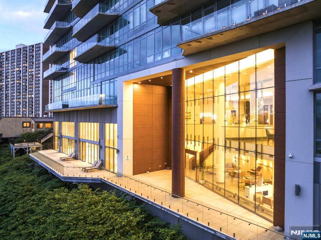 320 Adolphus Ave #319, Cliffside Park, NJ 07010