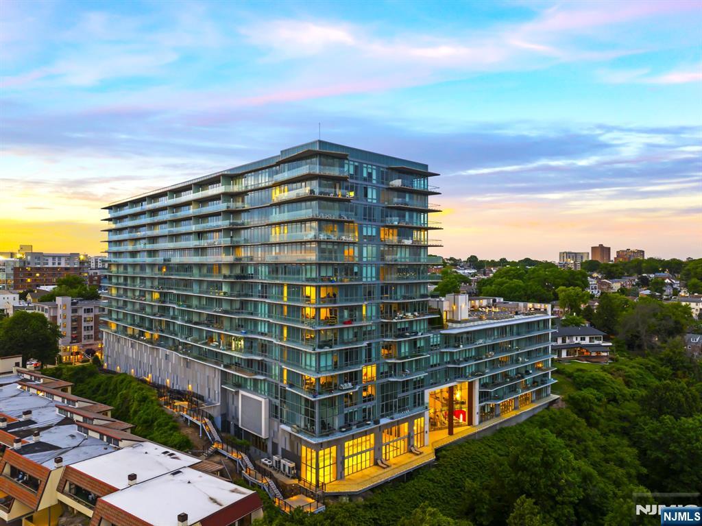 320 Adolphus Ave #319, Cliffside Park, NJ 07010