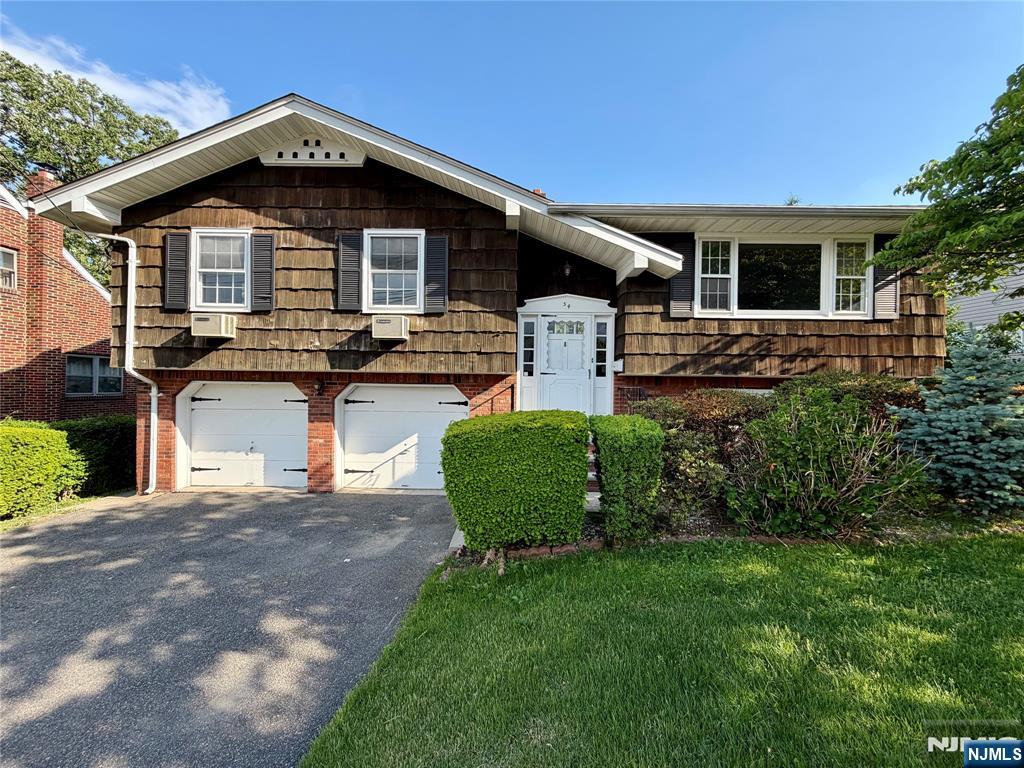 54 Franklin Avenue - Photo 1