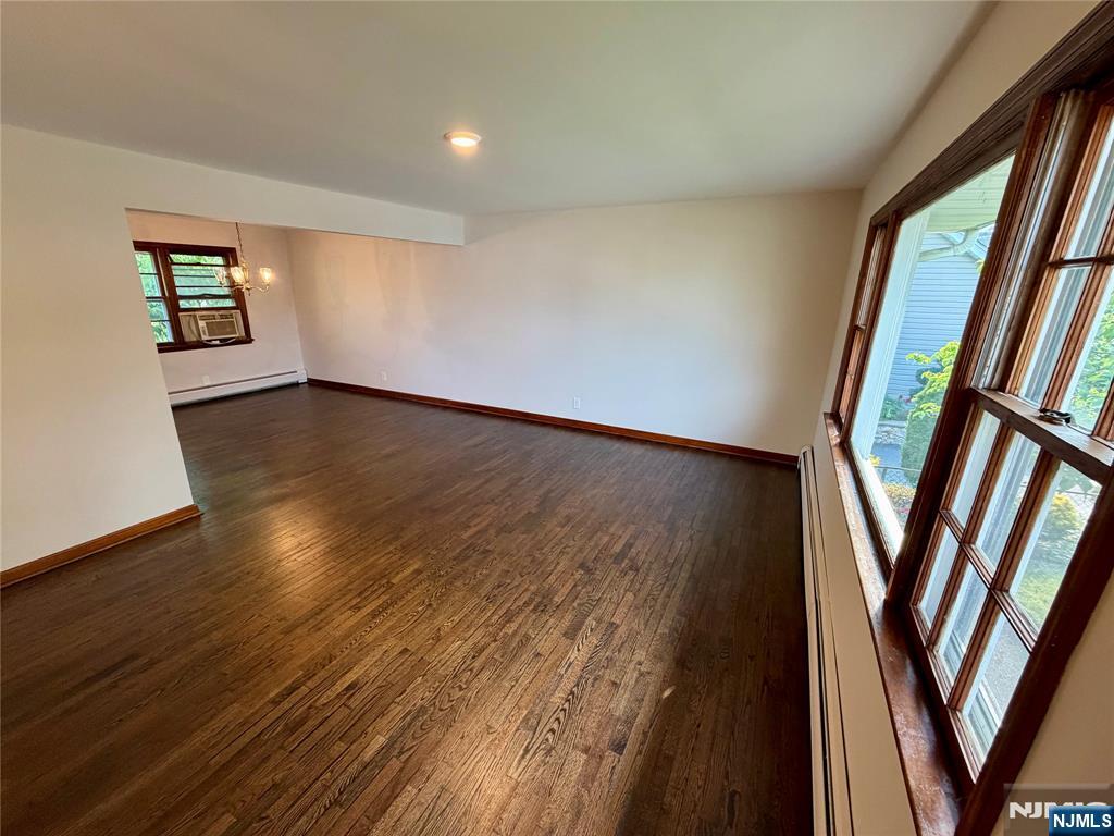 54 Franklin Avenue - Photo 3