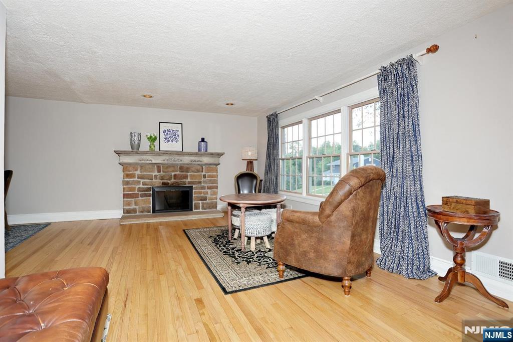153 Bergen Avenue, Waldwick, NJ 07463 Listing Photo  6