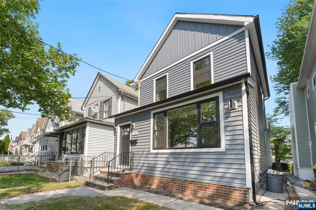 412 Davis Avenue - Photo 3