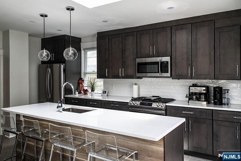 1253 Beaumont Avenue - Photo 3