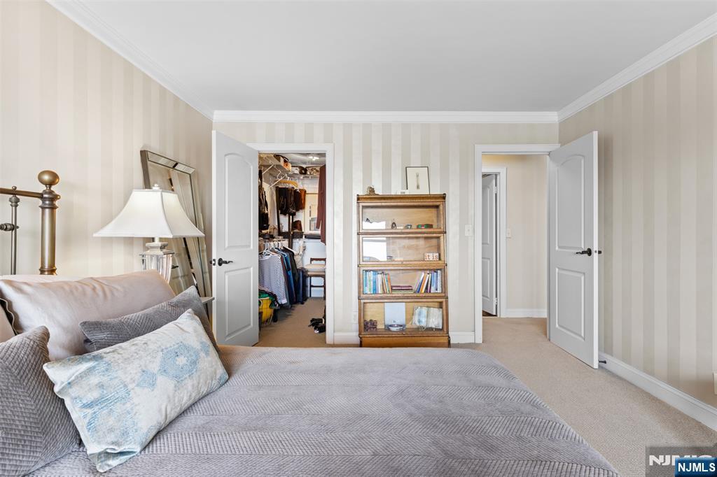 Oversized bedroom and walk in closet