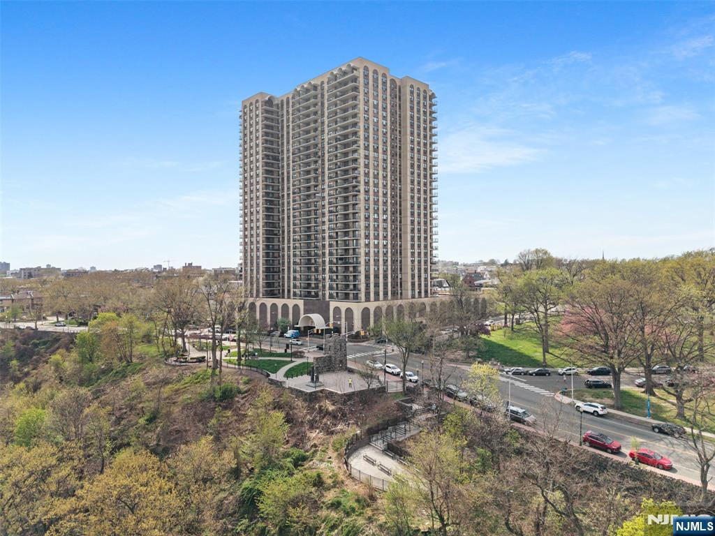 7855 Boulevard East, #19G, North Bergen, NJ 07047 Listing Photo  37